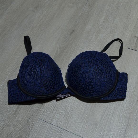 Victoria's Secret Very Sexy Blue with Black Lace Push up Bra Size 36B - Picture 1 of 6